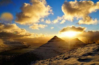 Фарьорските острови през зимата - истинската стихия на Природата-Майка Земя! Приключението на живота ви! (Средно Напреднали) - 9 дни
