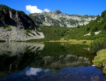 Рибно Василашко езеро с Василашки чукар