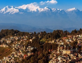 Darjeeling with Kangchendzonga