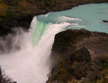 Patagonia - waterfall between lakes Nordenskjöld and Pehoe