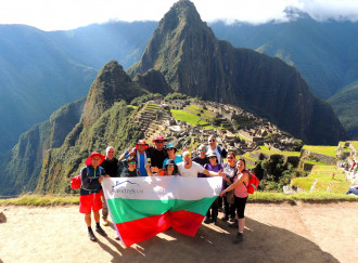 Перу - Кордилера Бланка /Андите/ - 4 дневен трекинг /спане на хотел и 1 хижа/! Мачу Пикчу, Наска, Колка каньон, Титикака, Планината-Дъга и нови изненади в програмата :)