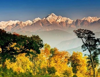 Kangchendzonga massif seen from Darjeeling